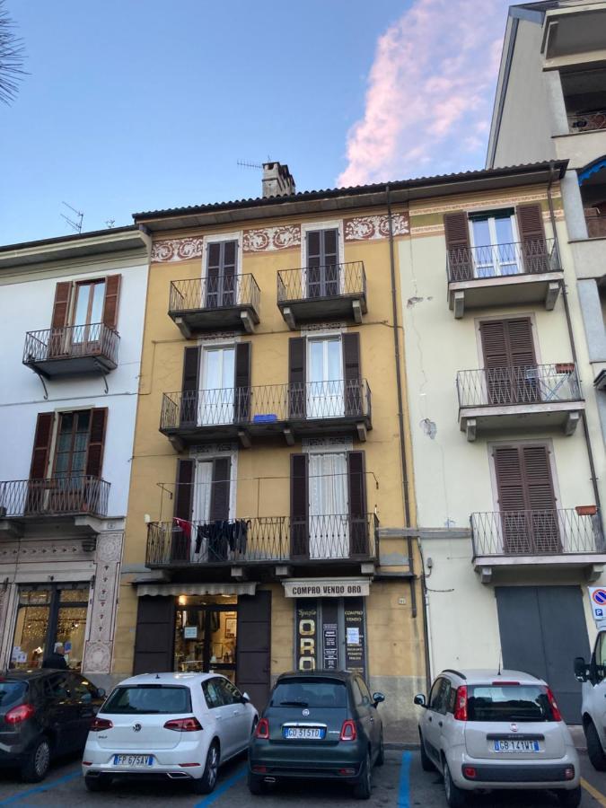 Casa Vacanza Sole Lago… Intra Exterior photo